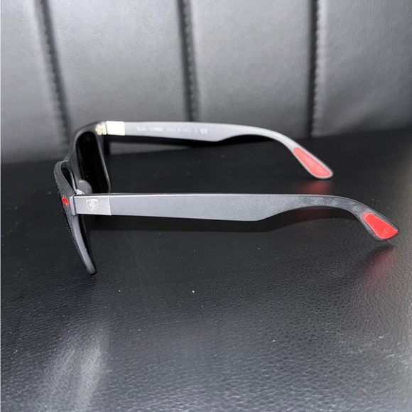 Limited edition , RayBan/ Ferrari sunglasses - Picture 6 of 10